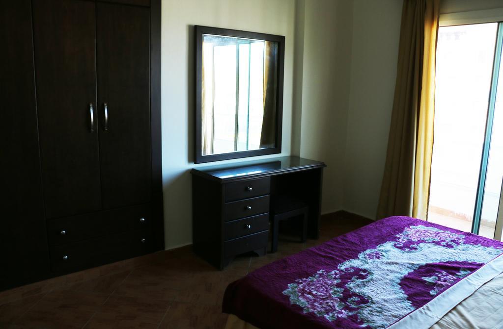Bil Residence Jounieh Chambre photo
